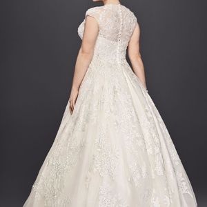 Oleg Cassini Dresses - NWT Plus Size Oleg Cassini Ivory Ball Gown Oleg Cassini Dresses - NWT Plus Size Oleg Cassini Ivory Ball Gown